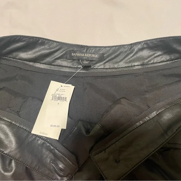 NWT Banana Republic Vegan Leather Midi Skirt with Buttons Black Size 6 - Picture 4 of 8